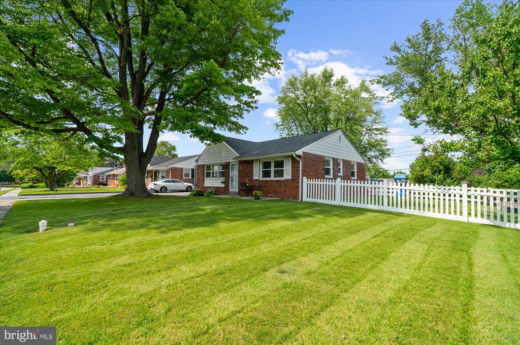 103 LAWNTON ROAD