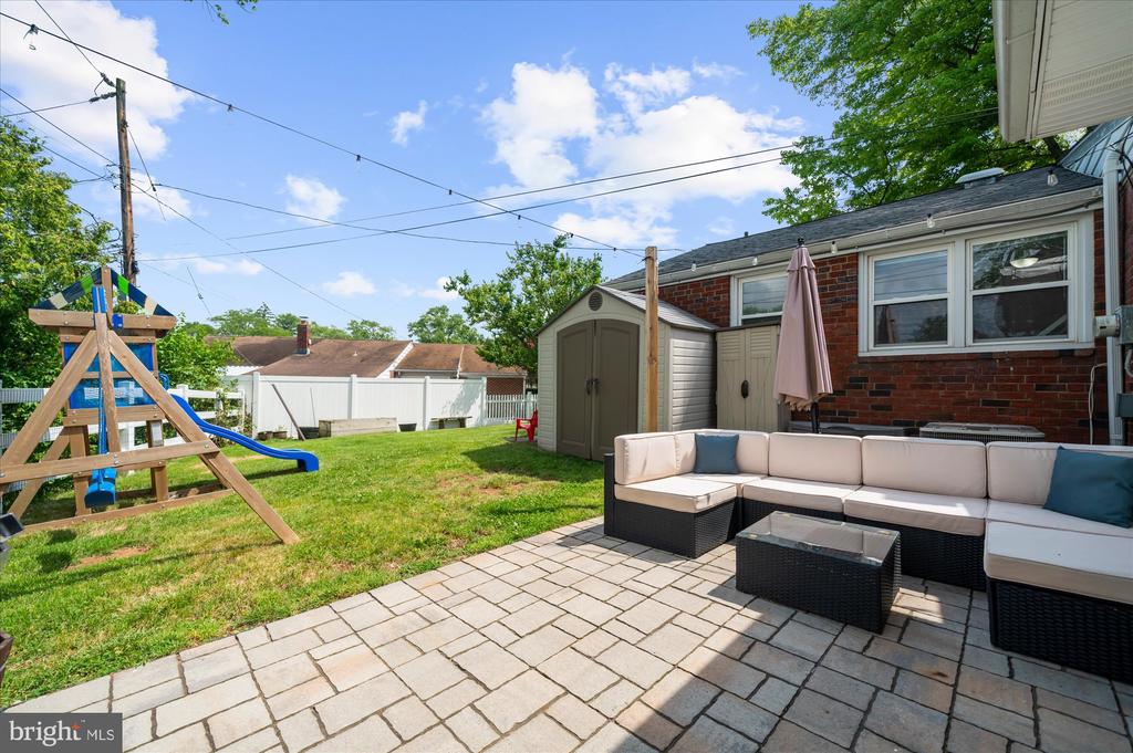 103 LAWNTON ROAD