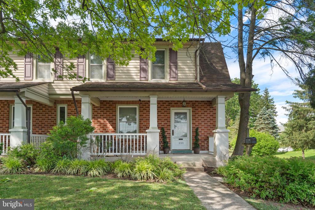 133 W MAIN STREET 1