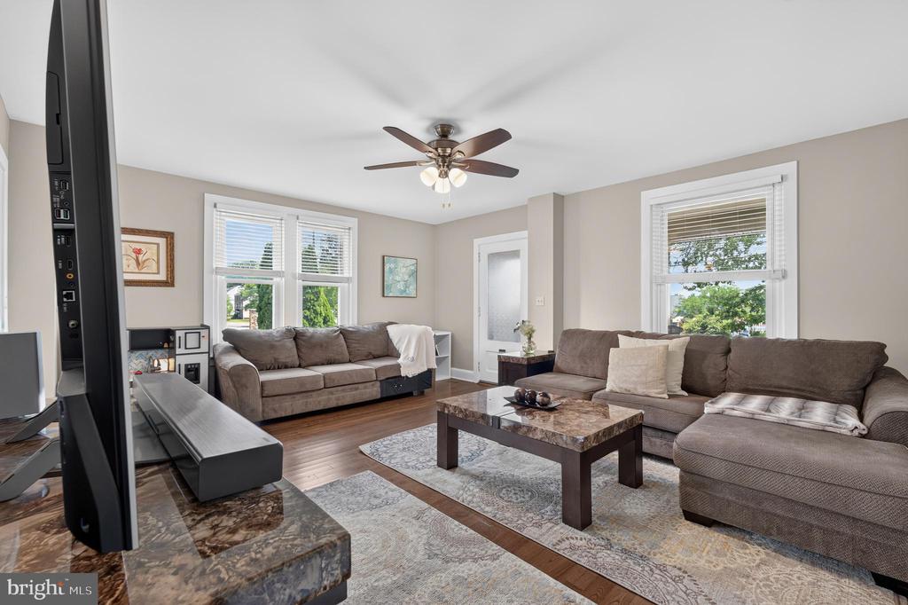 133 W MAIN STREET 1