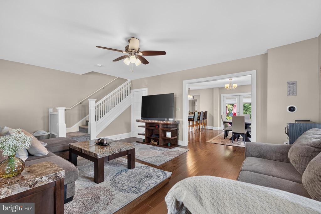 133 W MAIN STREET 1