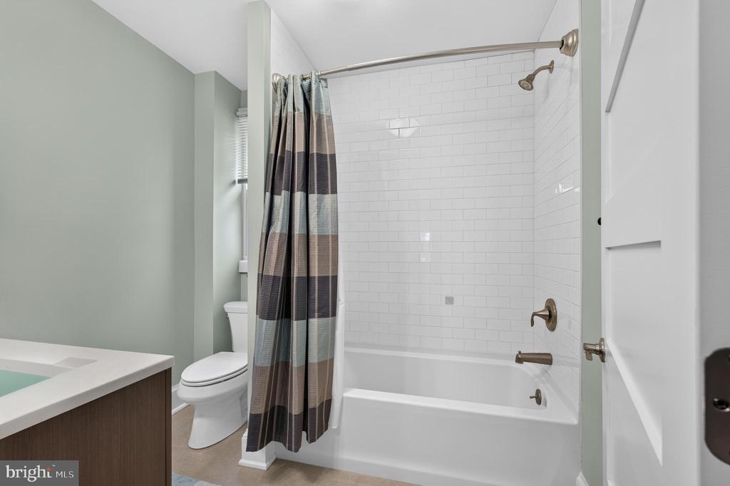 133 W MAIN STREET 1