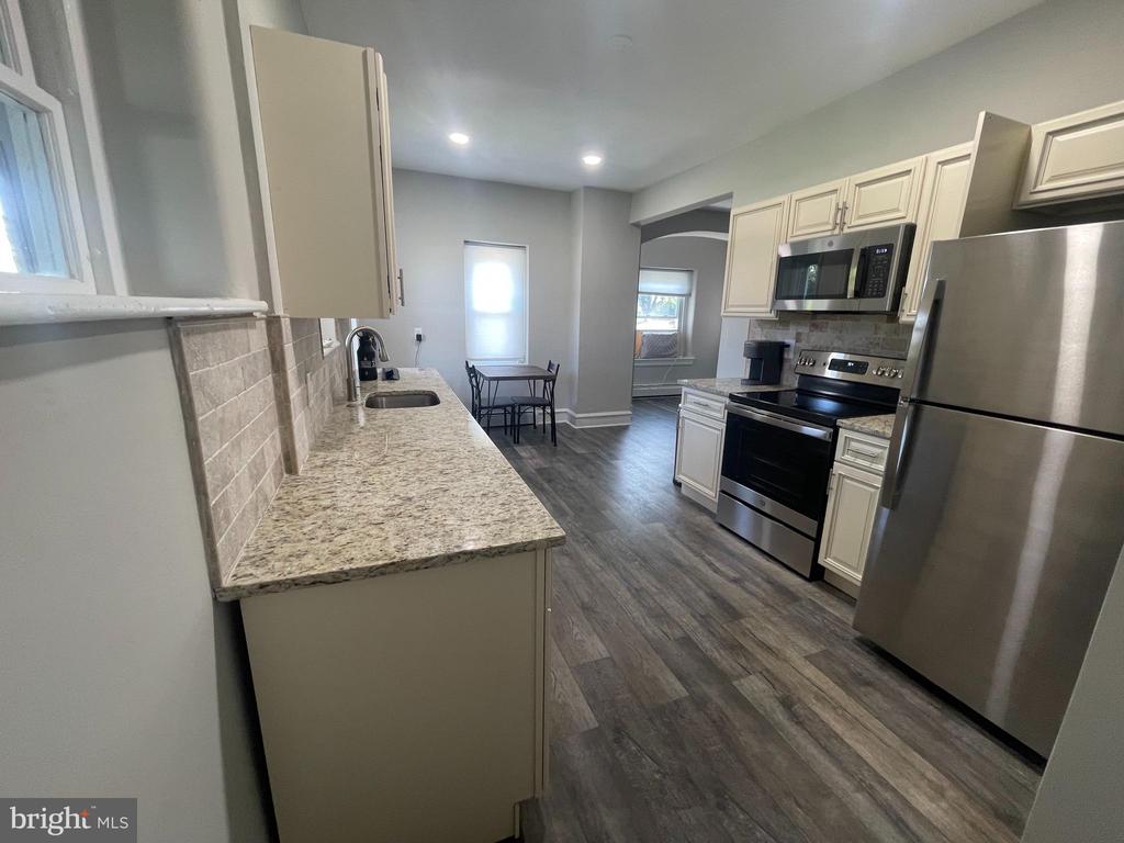 233 MORWOOD ROAD