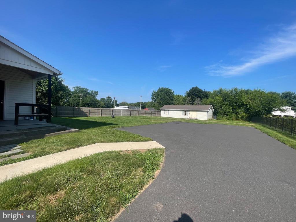 233 MORWOOD ROAD