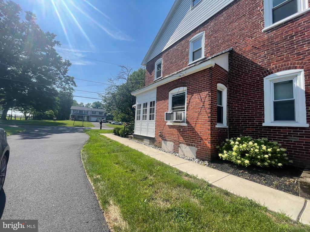 233 MORWOOD ROAD
