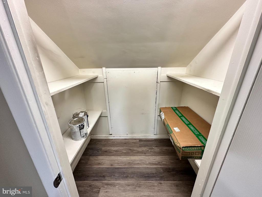 1301 N GRAVEL PIKE Unit: B