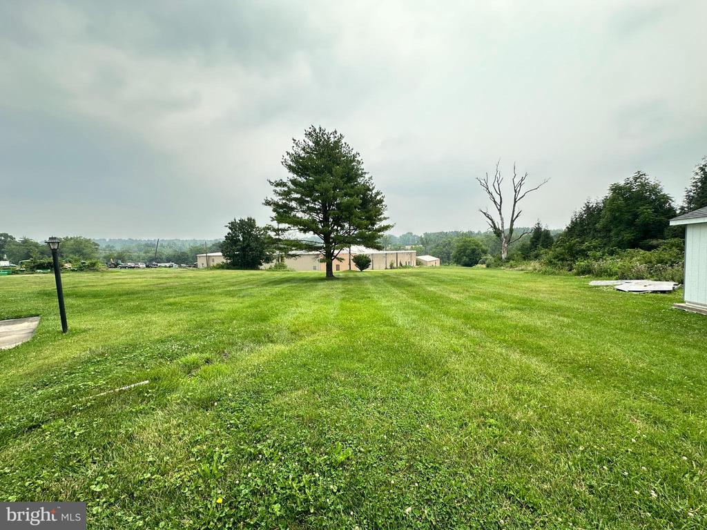 1301 N GRAVEL PIKE Unit: B