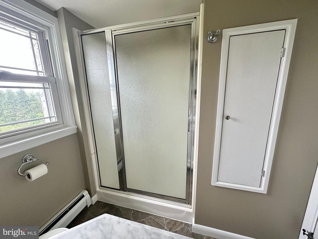 1301 N GRAVEL PIKE Unit: B