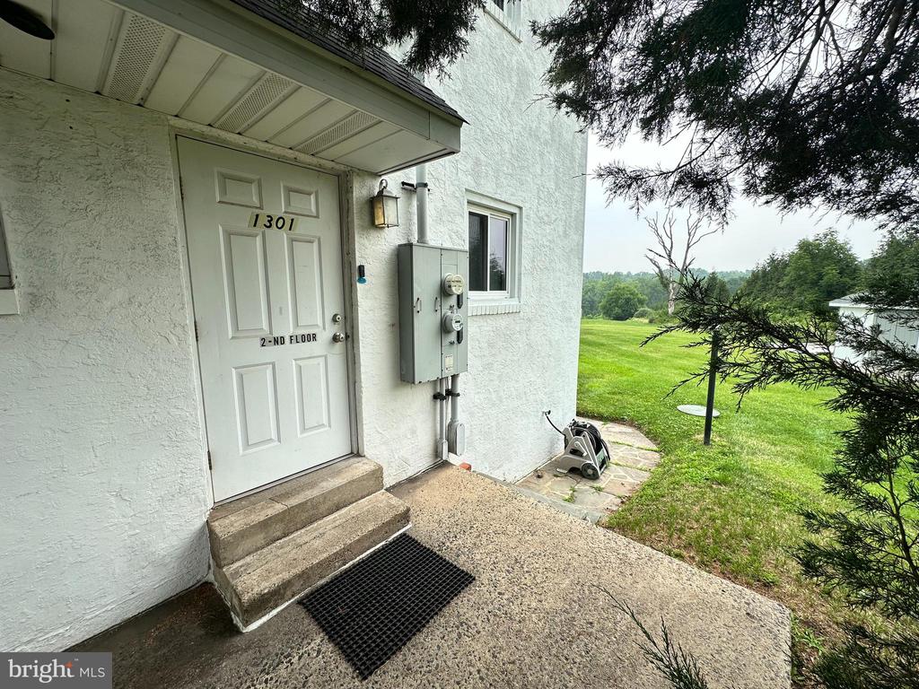 1301 N GRAVEL PIKE Unit: B