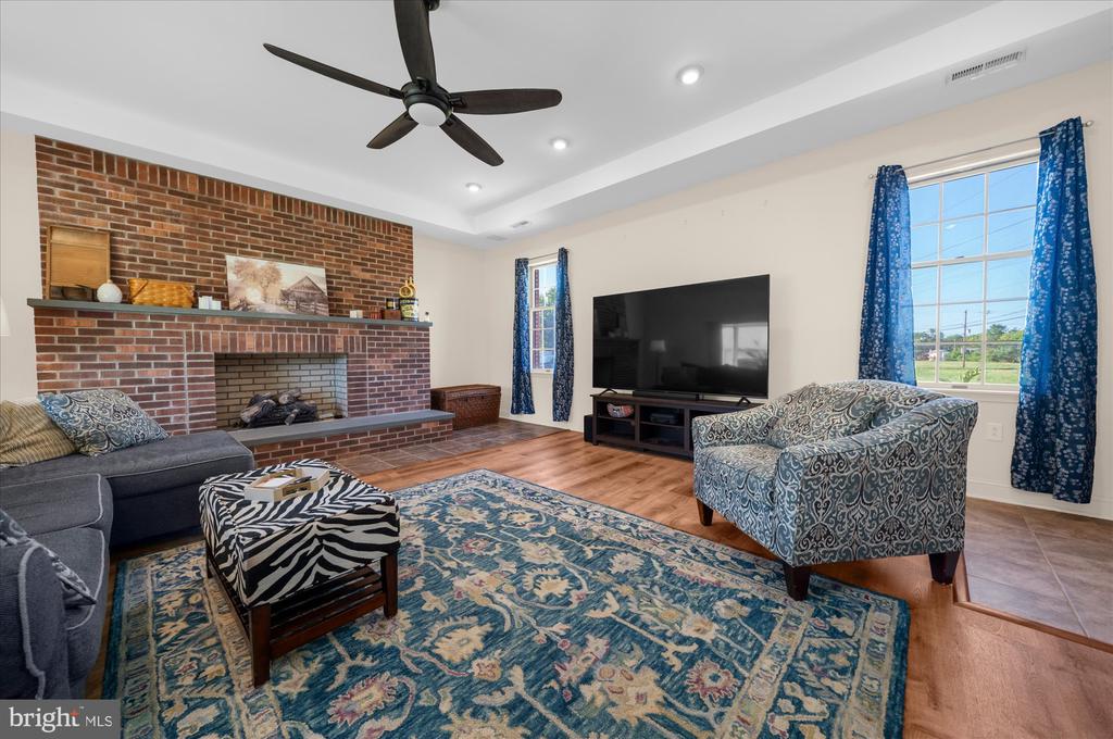 735 E TOWNSHIP LINE ROAD