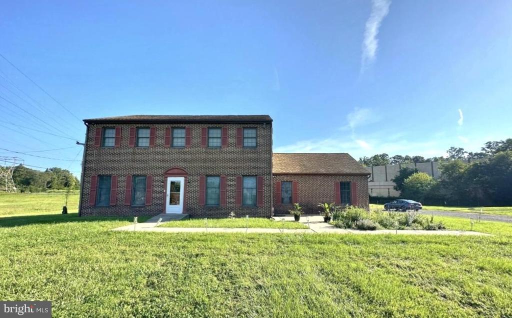 735 E TOWNSHIP LINE ROAD