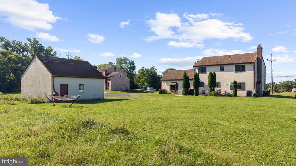 735 E TOWNSHIP LINE ROAD
