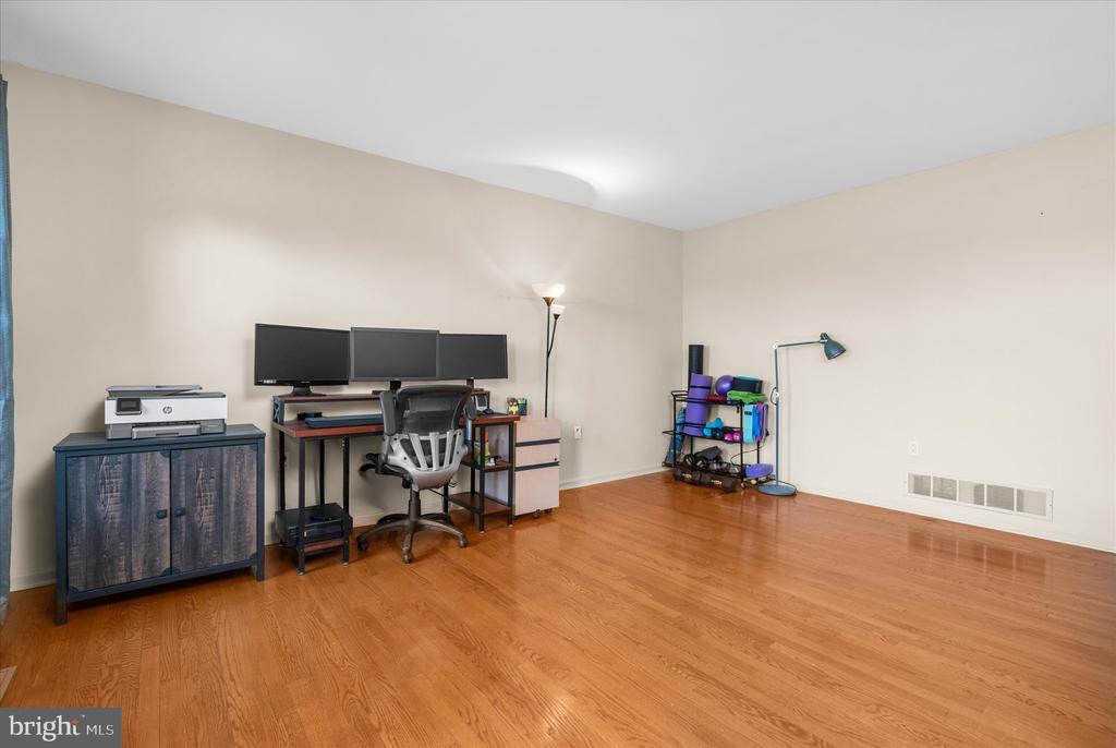 735 E TOWNSHIP LINE ROAD