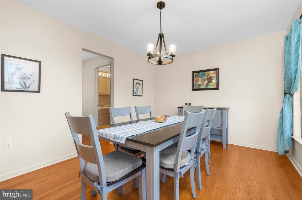 735 E TOWNSHIP LINE ROAD