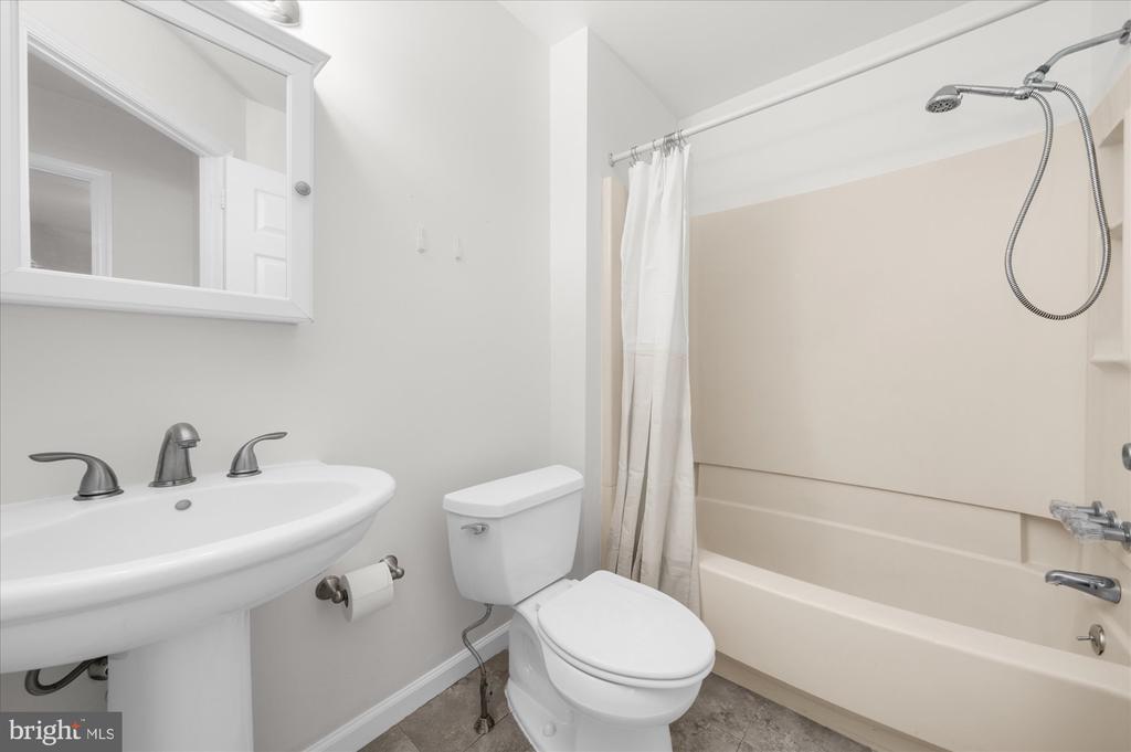 509 CRYSTAL LANE Unit: 23-B