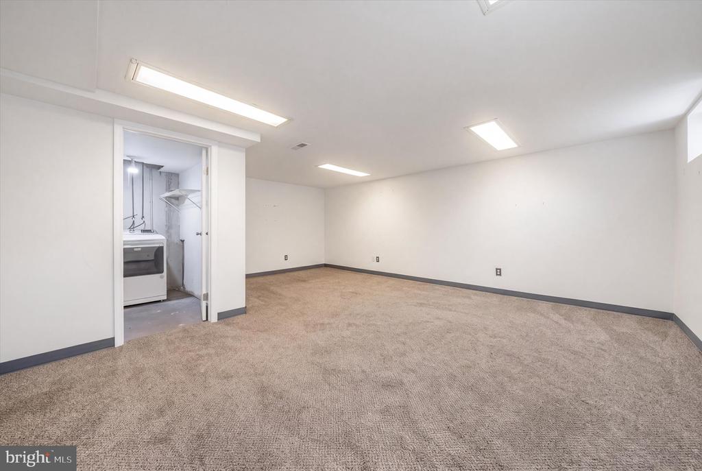 509 CRYSTAL LANE Unit: 23-B