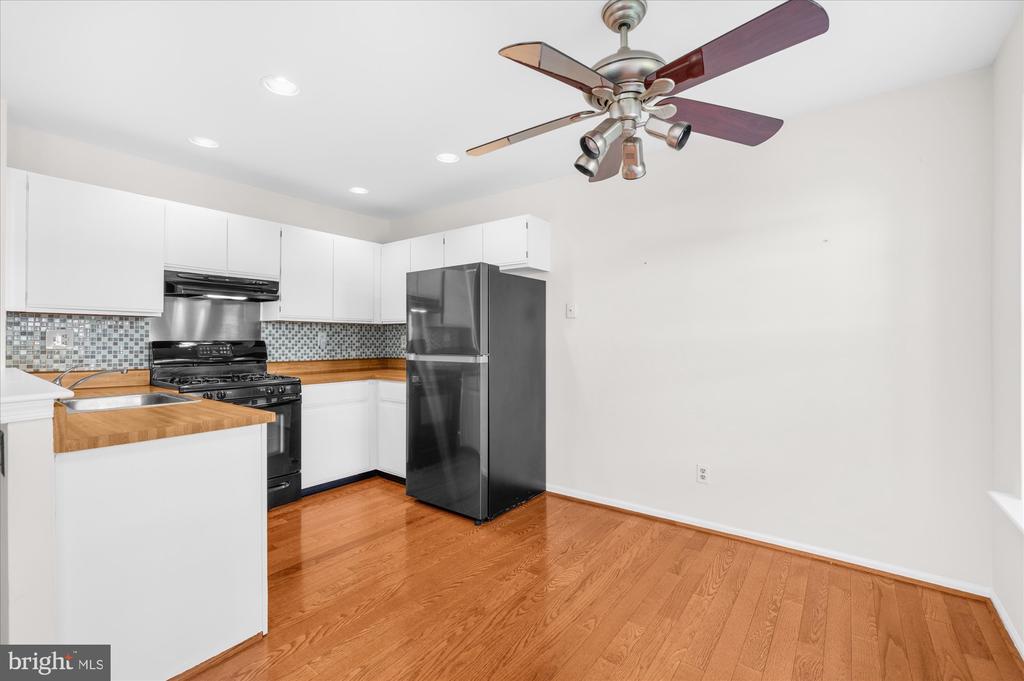 509 CRYSTAL LANE Unit: 23-B