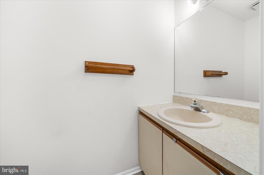 509 CRYSTAL LANE Unit: 23-B