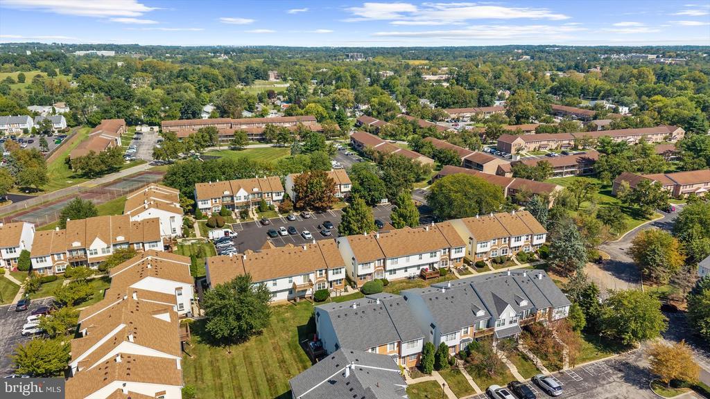 509 CRYSTAL LANE Unit: 23-B