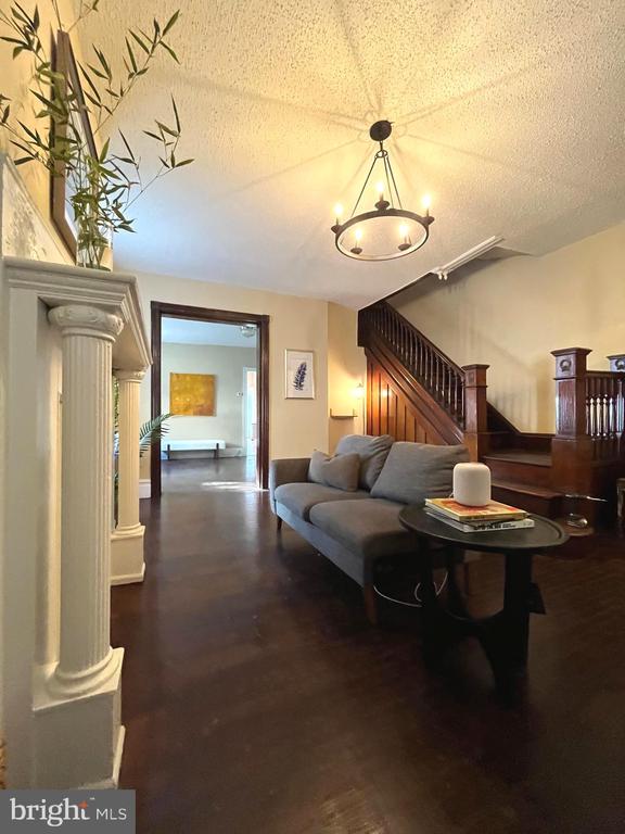 360 E CHURCH LANE