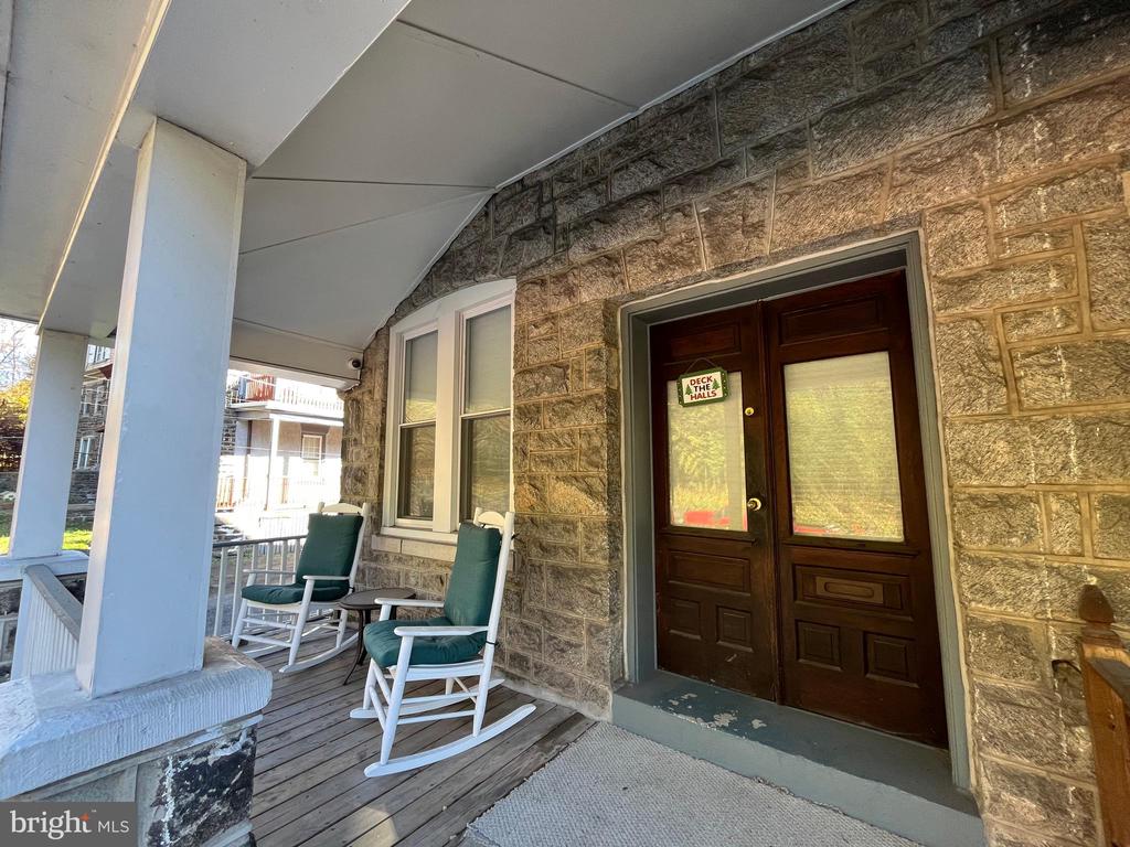 360 E CHURCH LANE