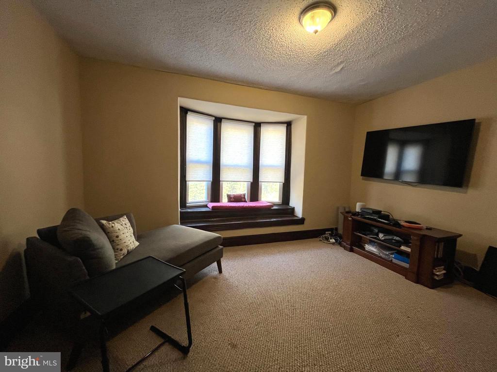 360 E CHURCH LANE