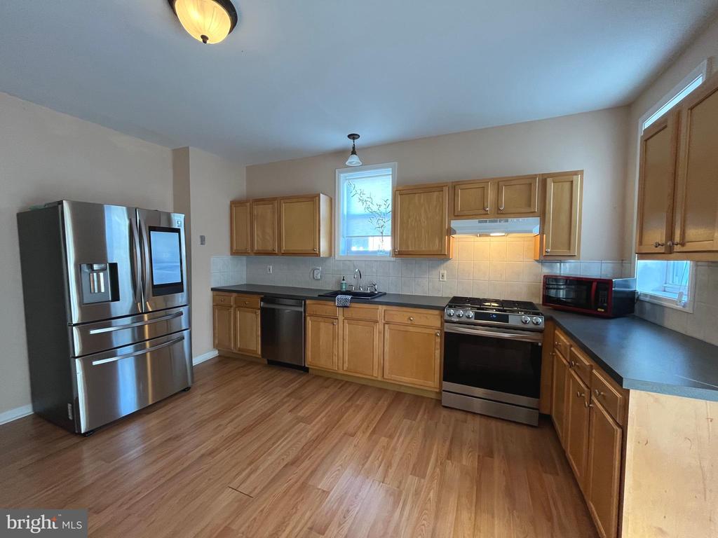 360 E CHURCH LANE