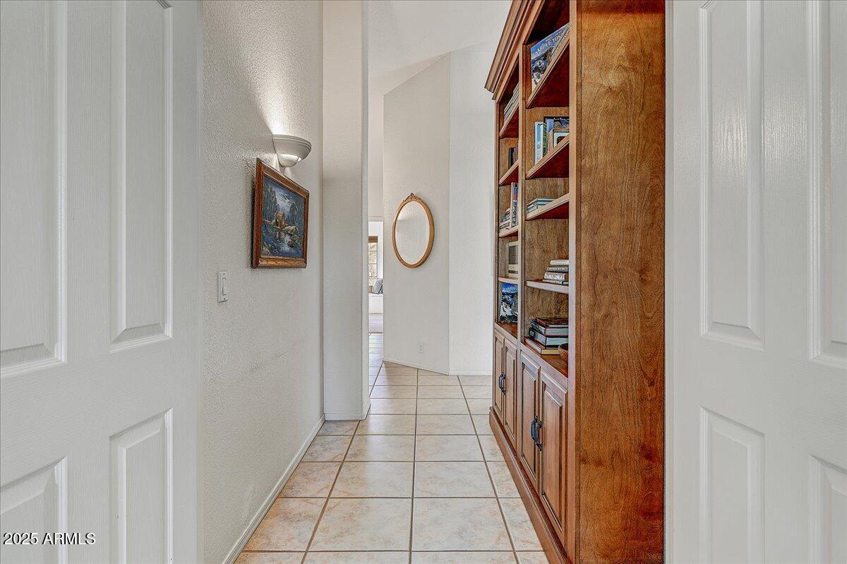 8502 W TOPEKA Drive