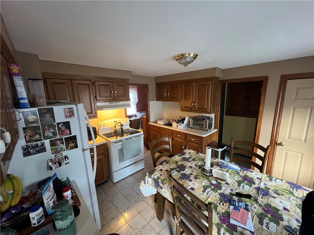 61 Bates Avenue