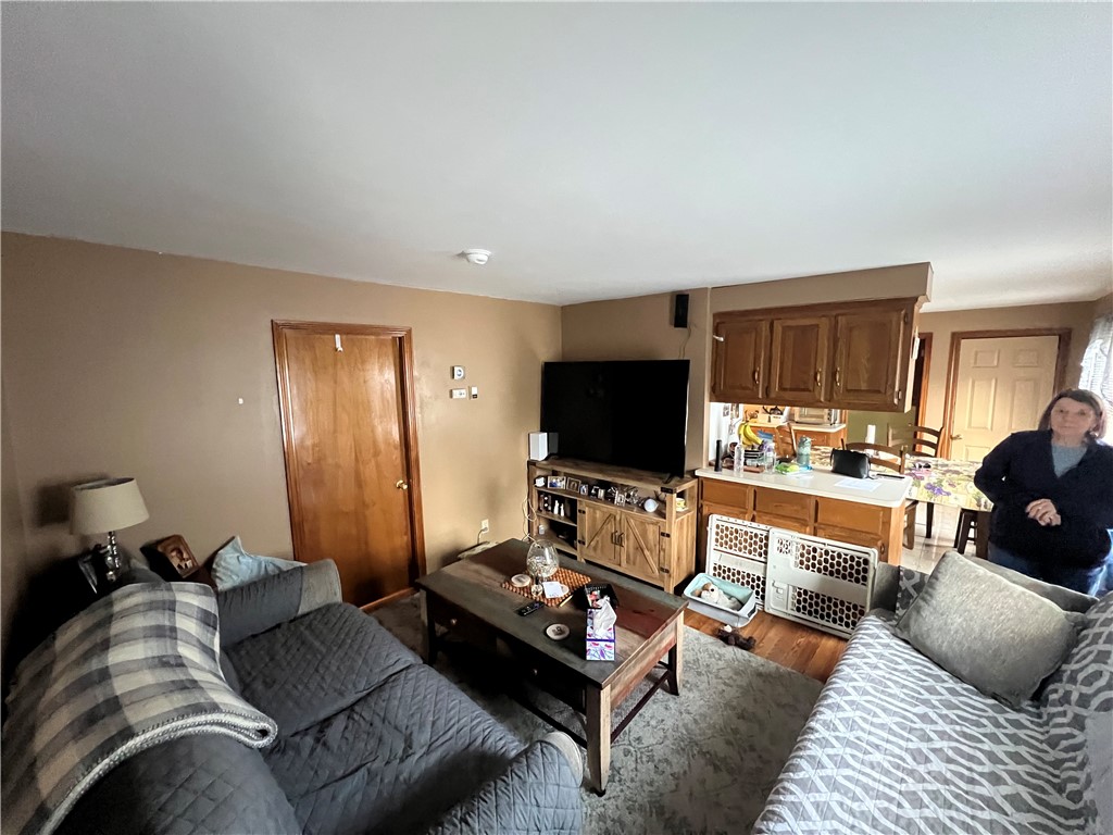 61 Bates Avenue
