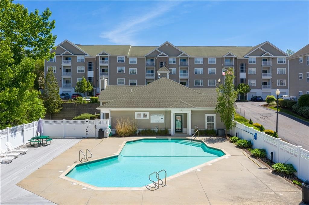 106 Mill Street 102