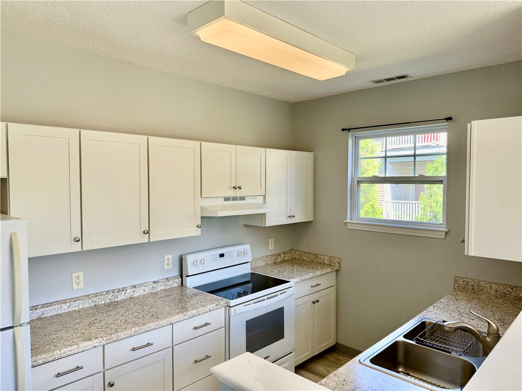 106 Mill Street 102