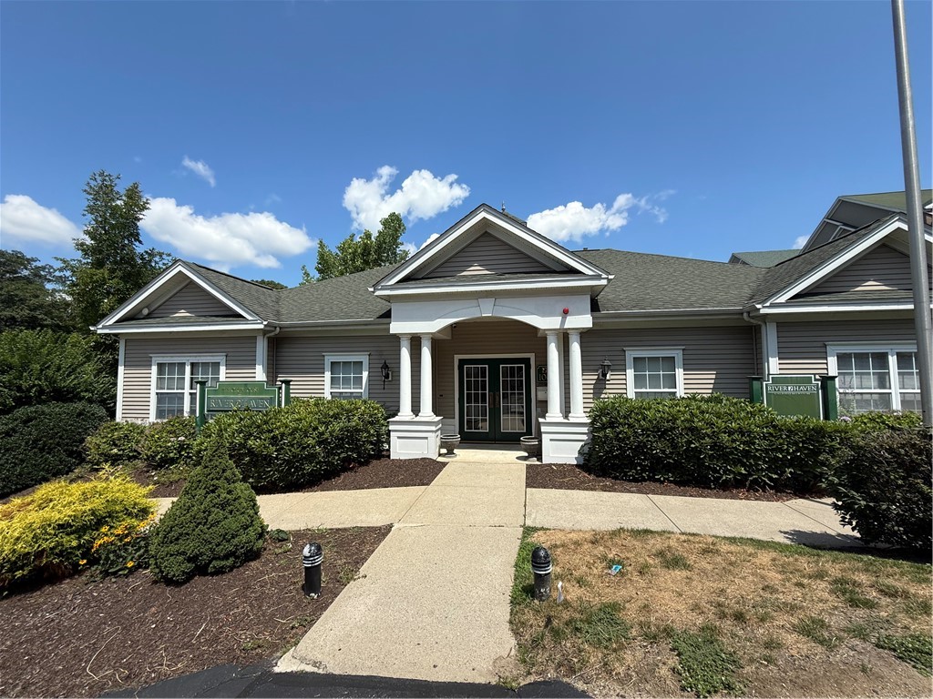 106 Mill Street 102