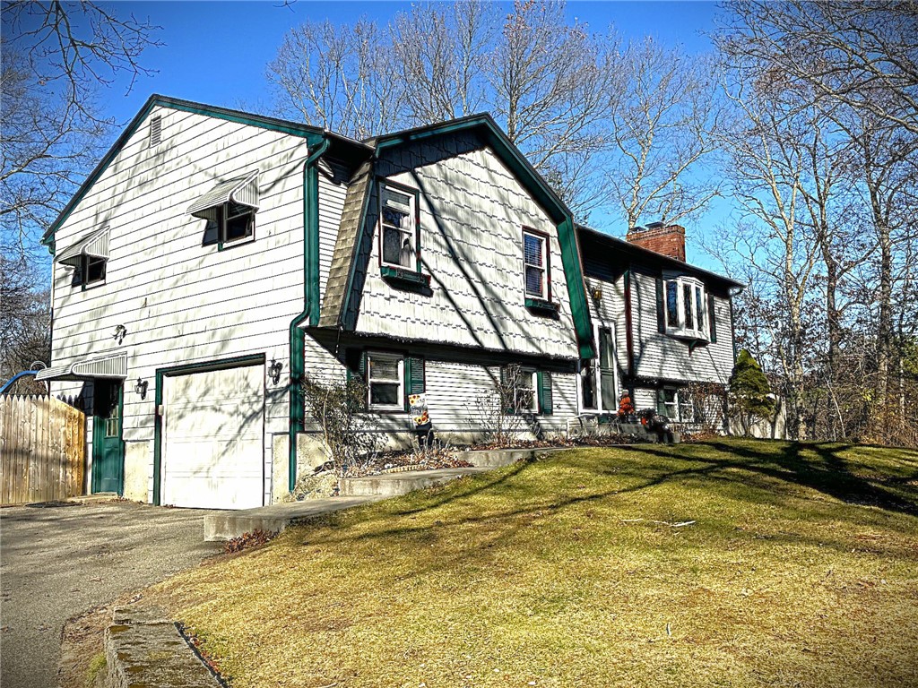 7 Adams Drive