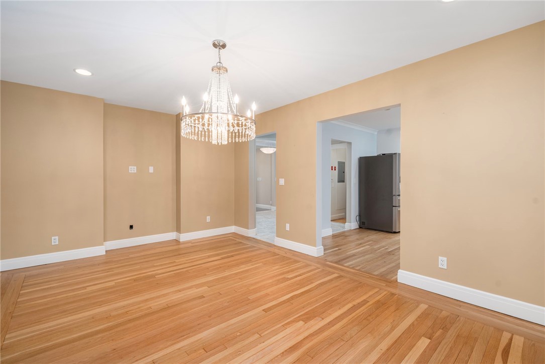 275 Meshanticut Valley Parkway