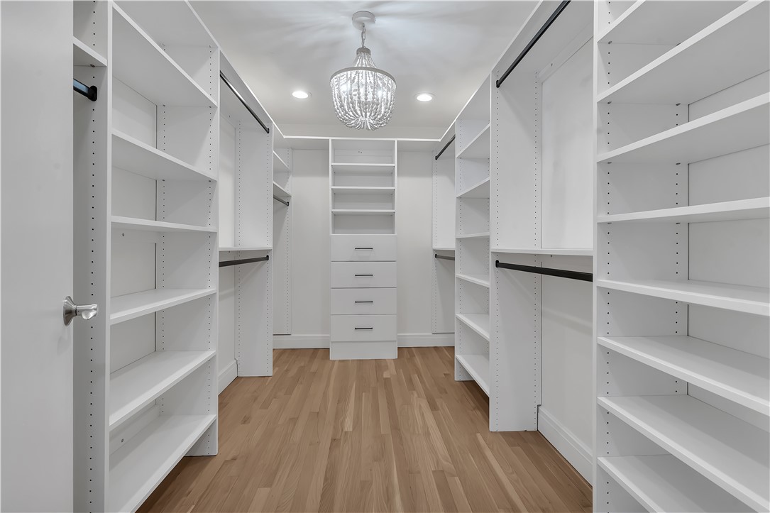 275 Meshanticut Valley Parkway