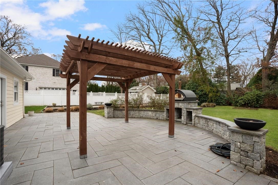 275 Meshanticut Valley Parkway