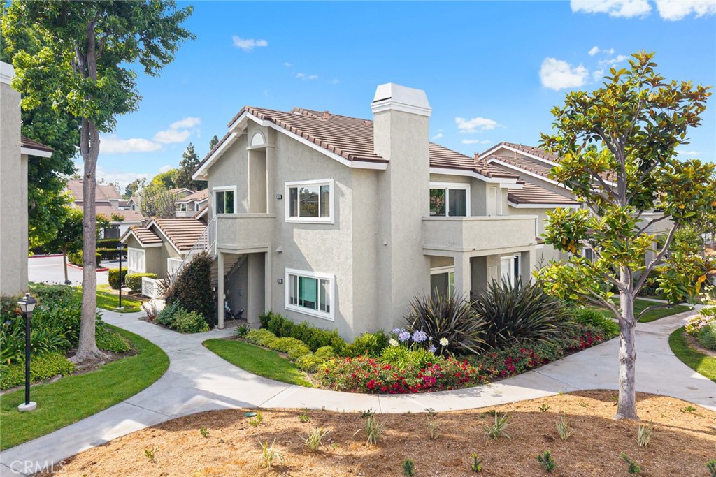 549 Springbrook N