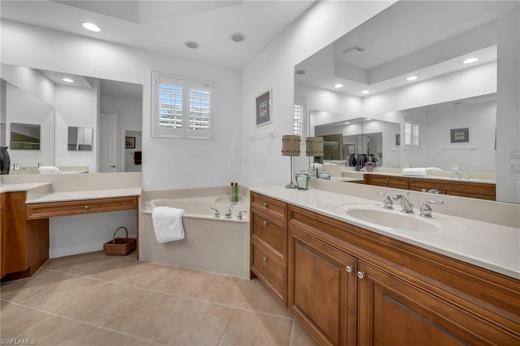 23710 Merano CT Unit: 202