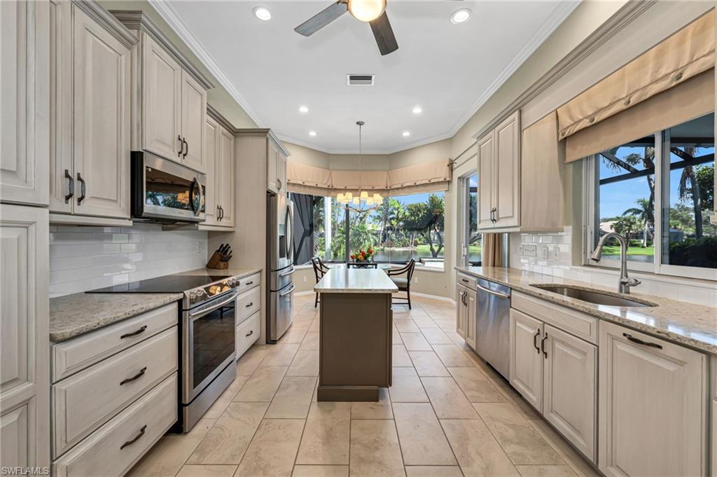 3272 Montara DR