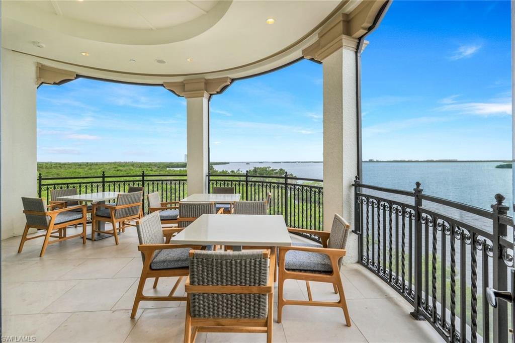23750 Via Trevi WAY # 903