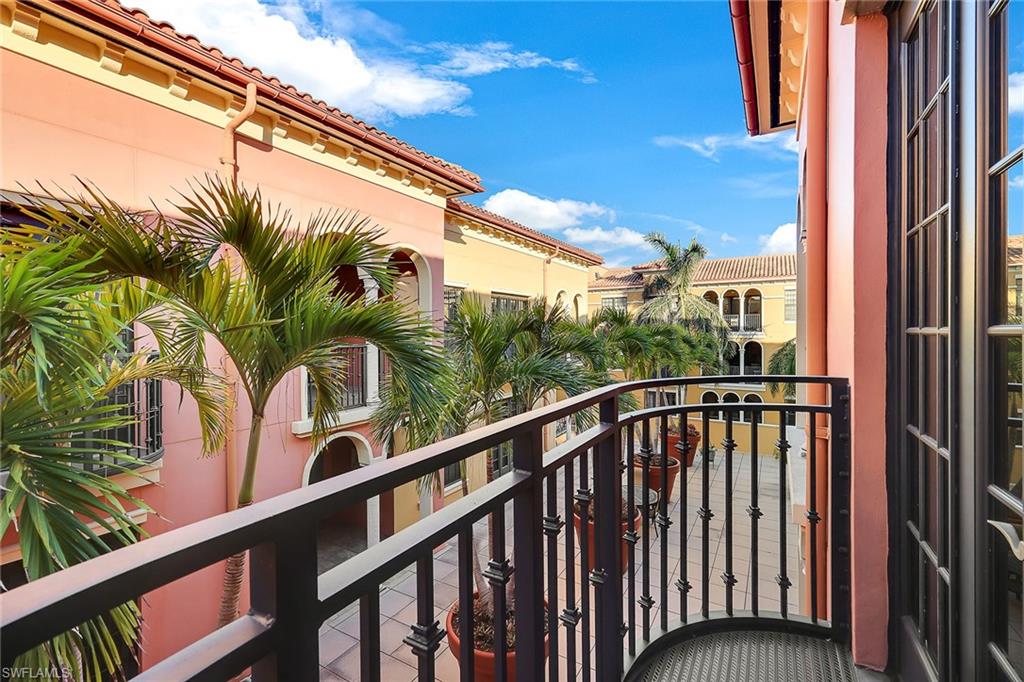 23161 Fashion DR # 7206