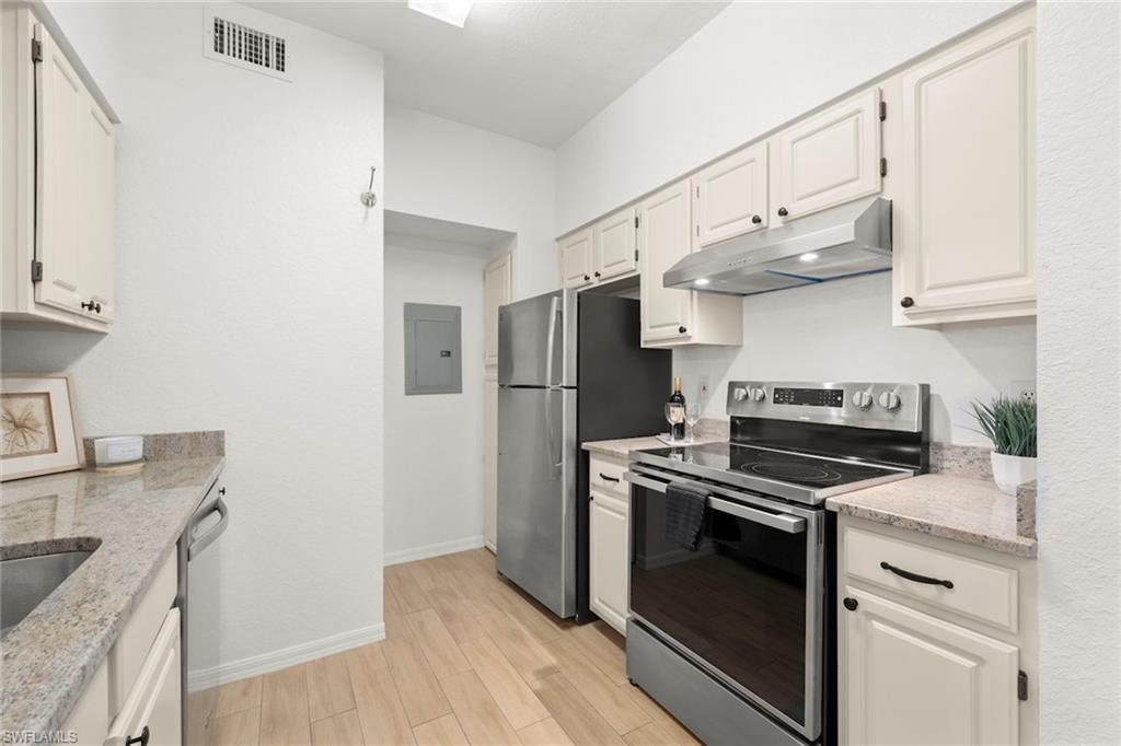 23500 Walden Center DR # 206