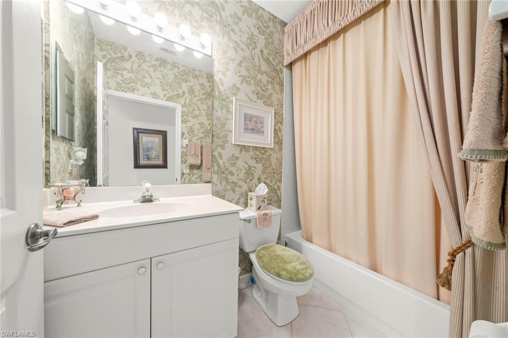 23101 Rosedale DR # 202, ESTERO Unit: 202