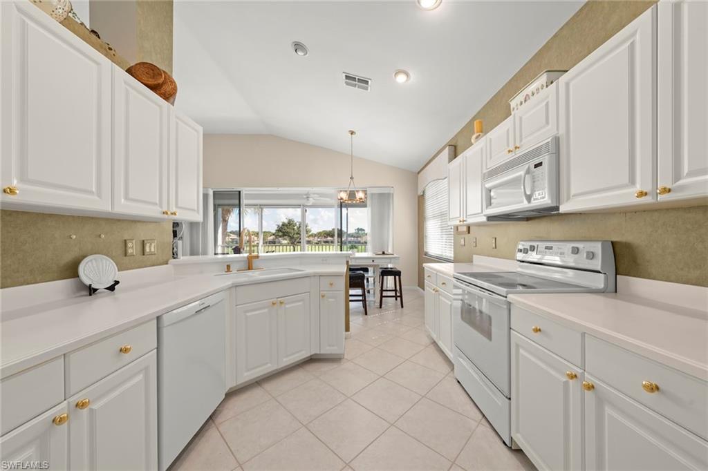 23101 Rosedale DR # 202, ESTERO Unit: 202