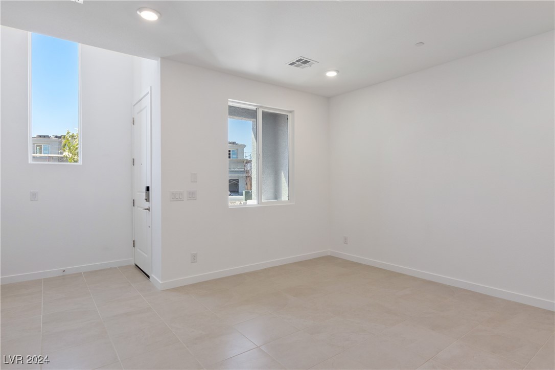225 Krameria Avenue
