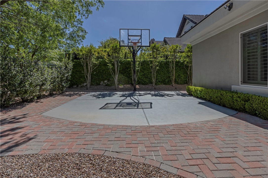 9213 White Tail Drive