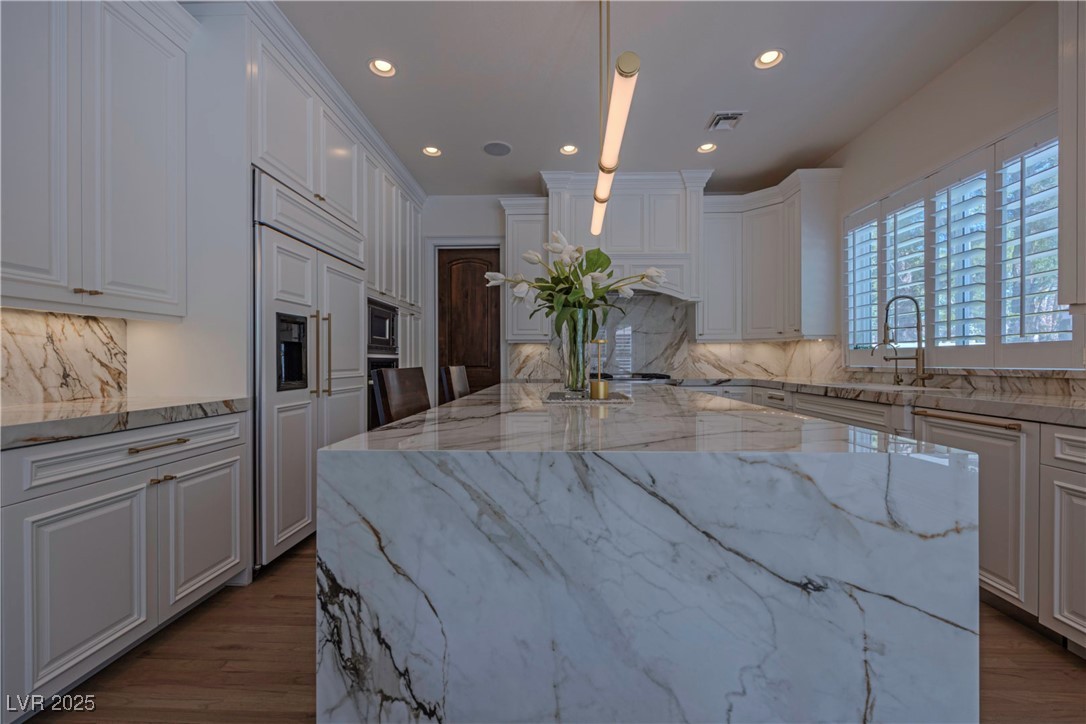 9213 White Tail Drive