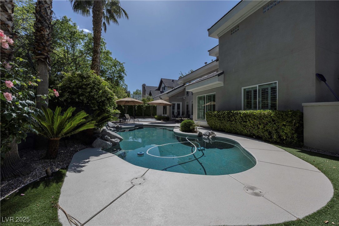9213 White Tail Drive