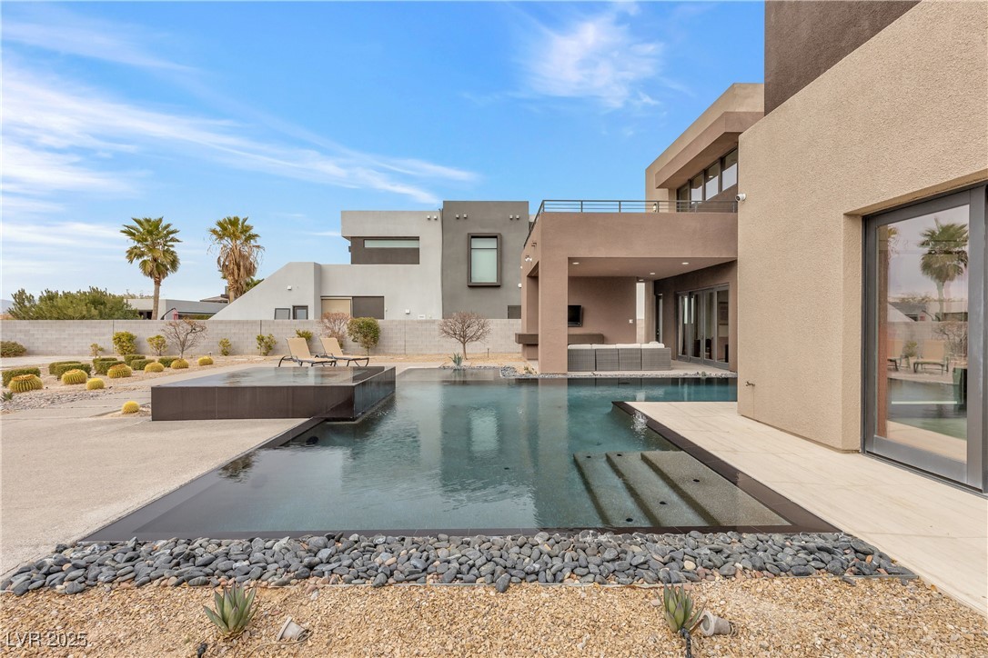 1341 Villa Barolo Avenue